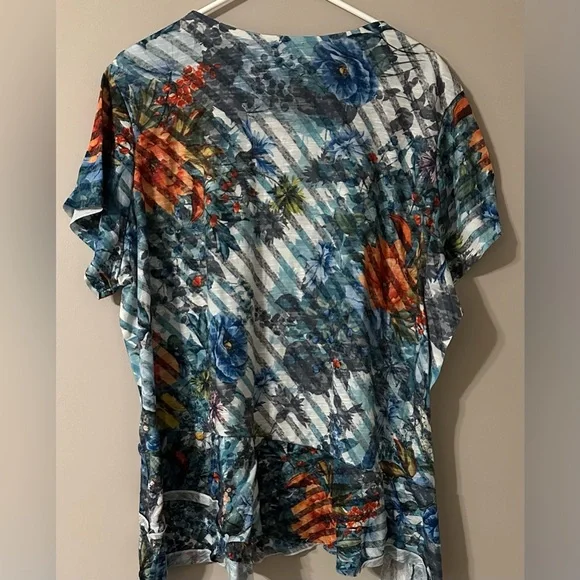 TIME AND TRU size 2X, blue floral and striped, short sleeved, ruffled tee. - Picture 2 of 8